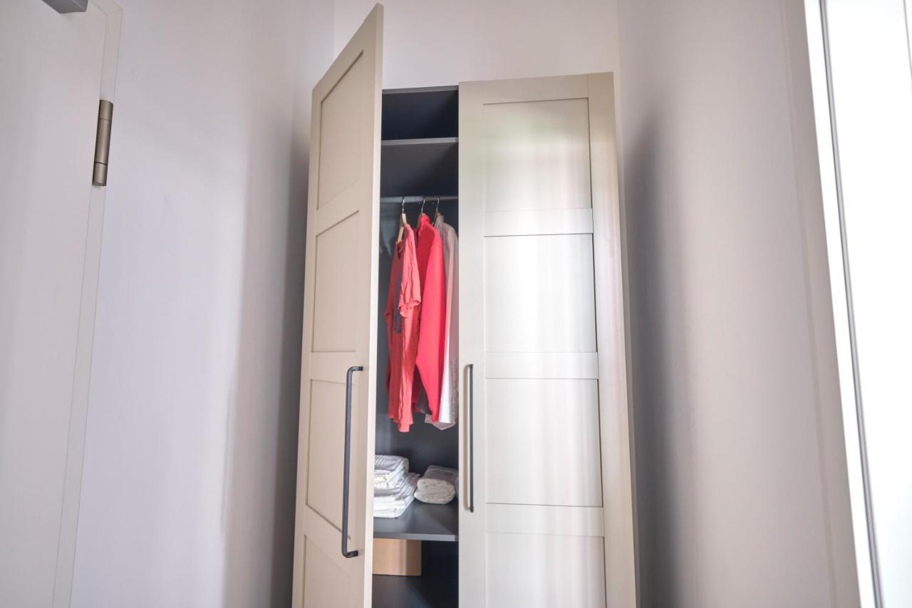 Historisches Deluxe Apartment Im Marianum 노이스 외부 사진