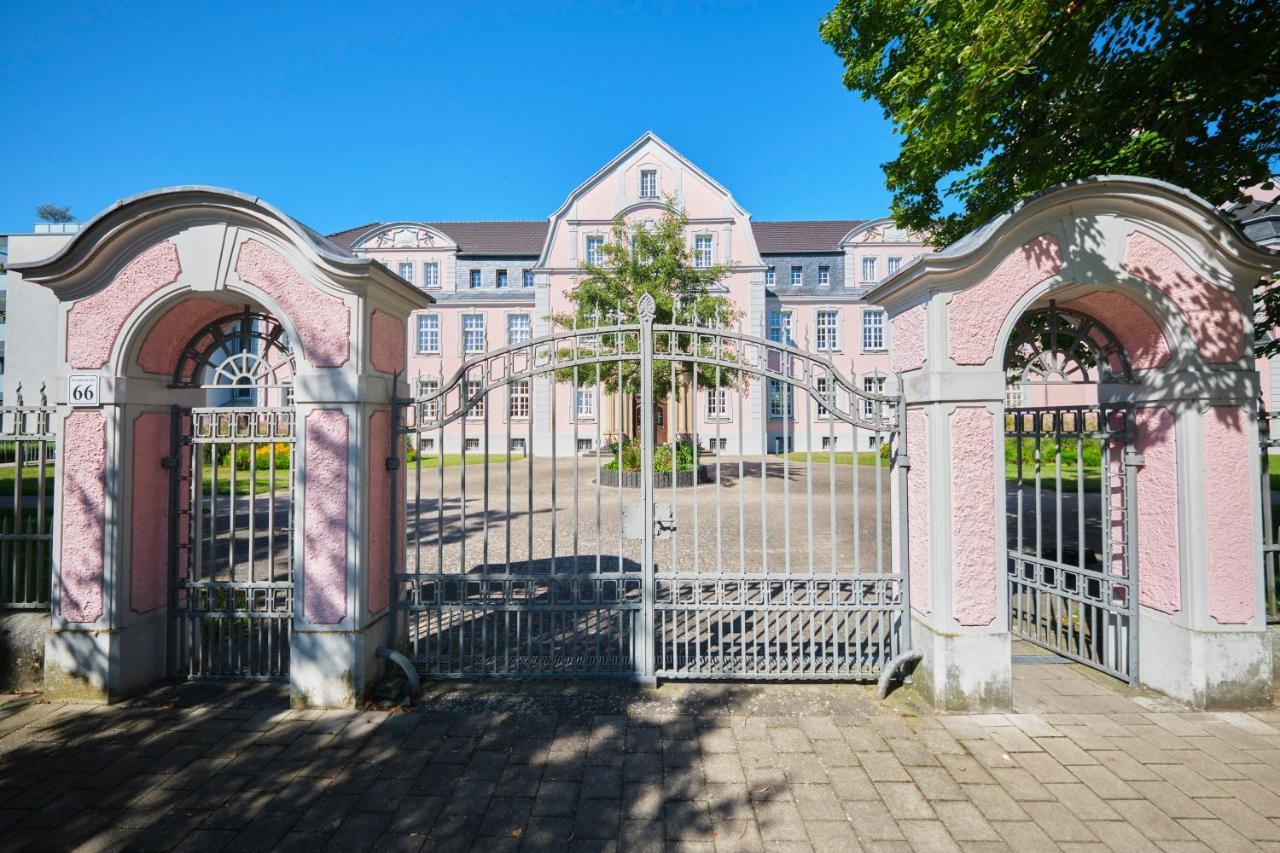 Historisches Deluxe Apartment Im Marianum 노이스 외부 사진