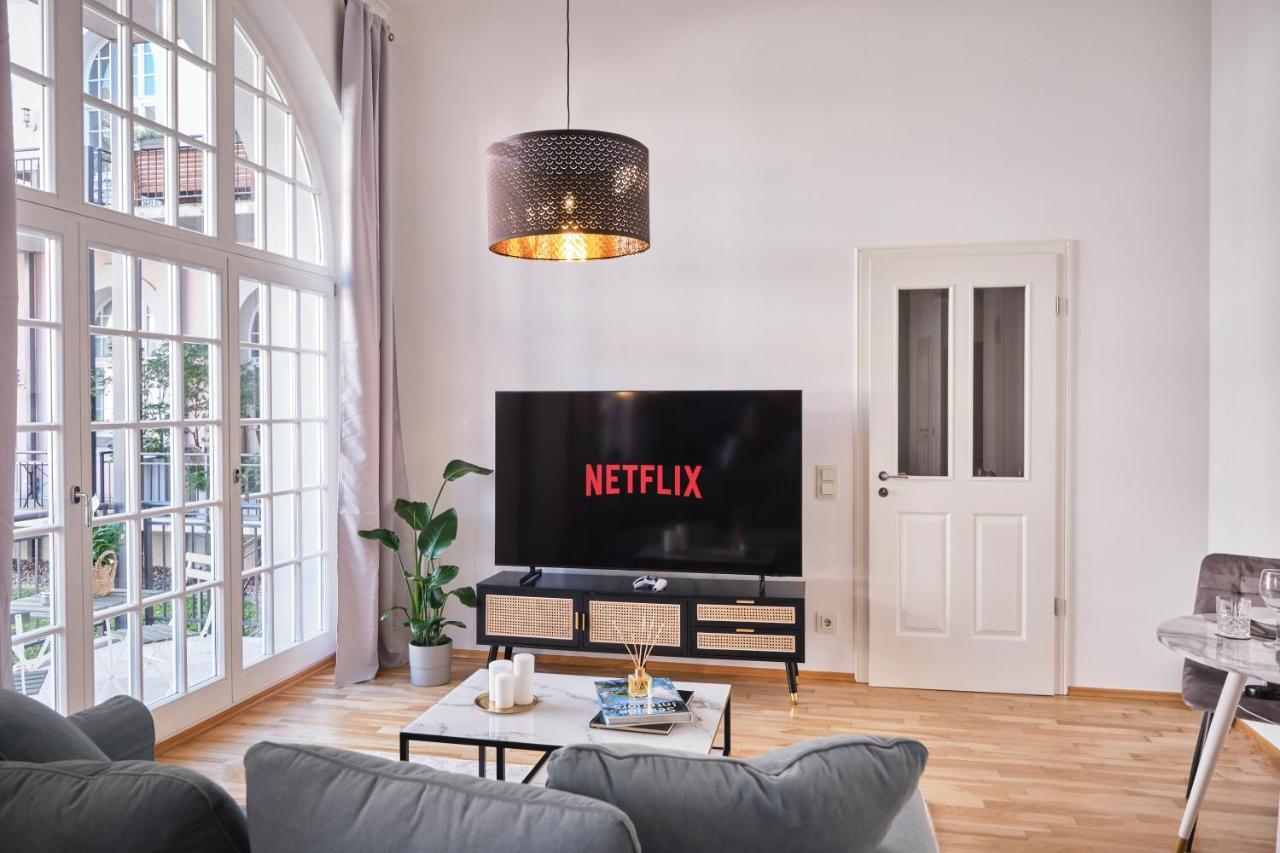 Historisches Deluxe Apartment Im Marianum 노이스 외부 사진