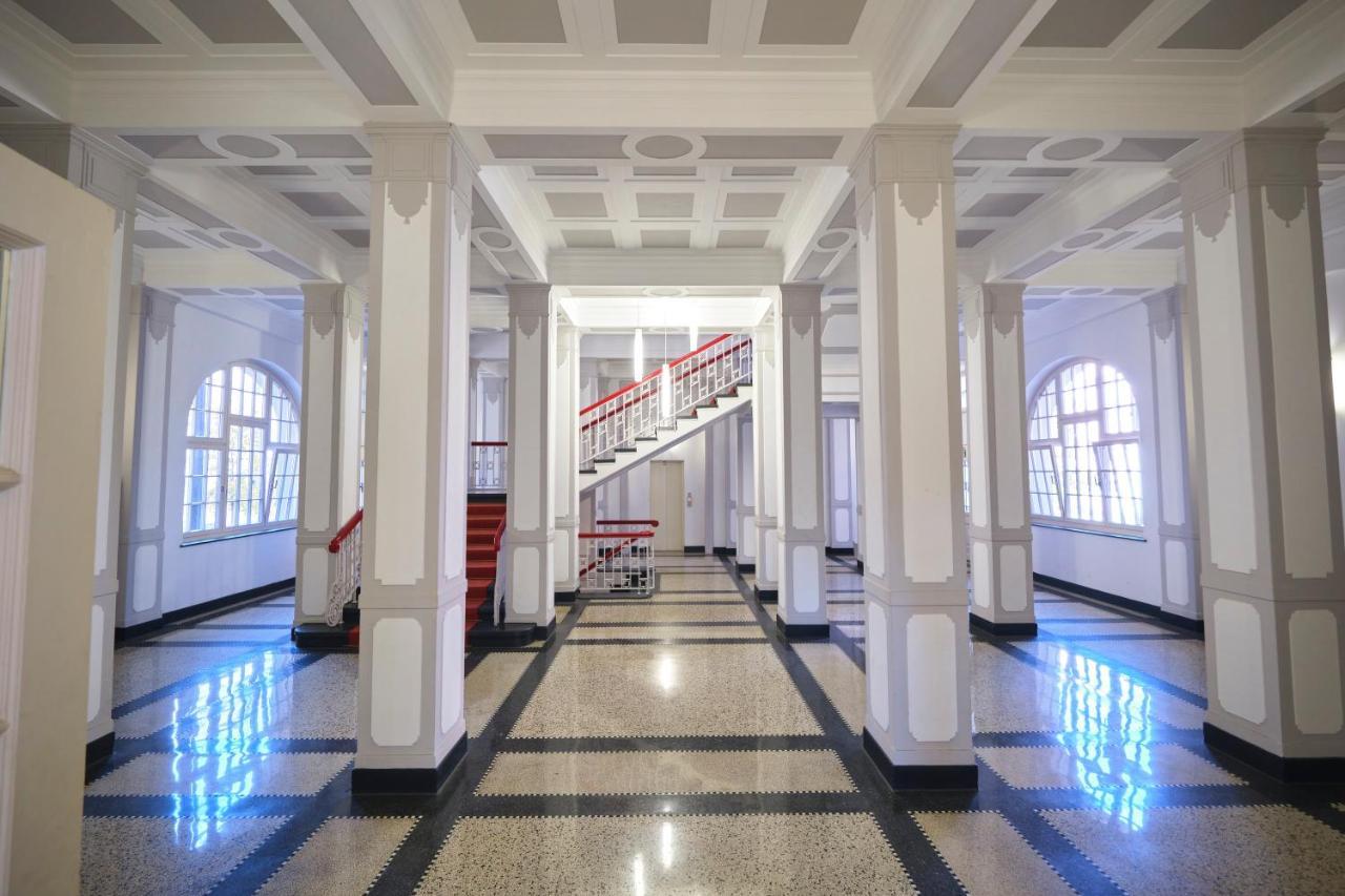 Historisches Deluxe Apartment Im Marianum 노이스 외부 사진