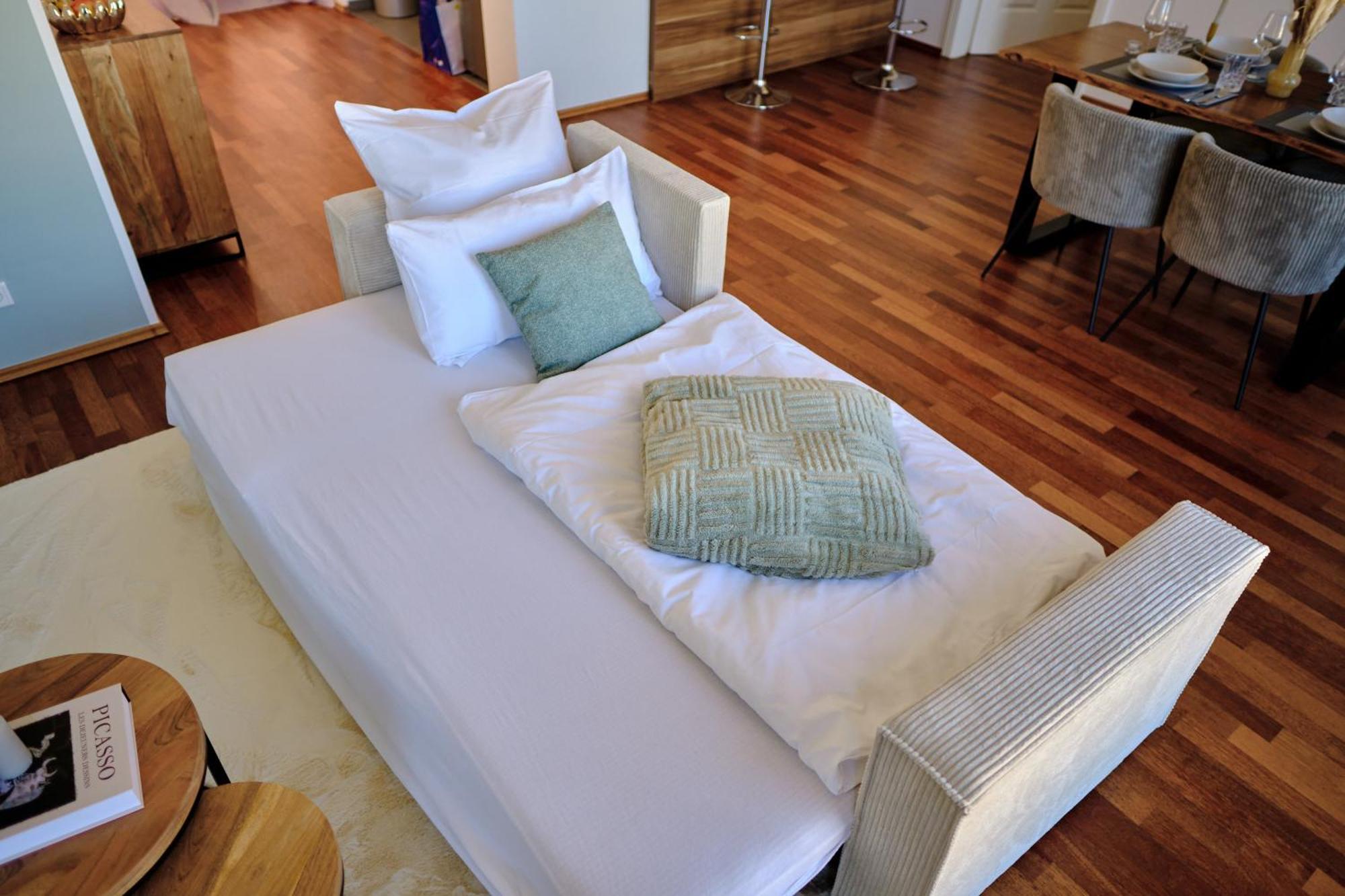 Historisches Deluxe Apartment Im Marianum 노이스 객실 사진