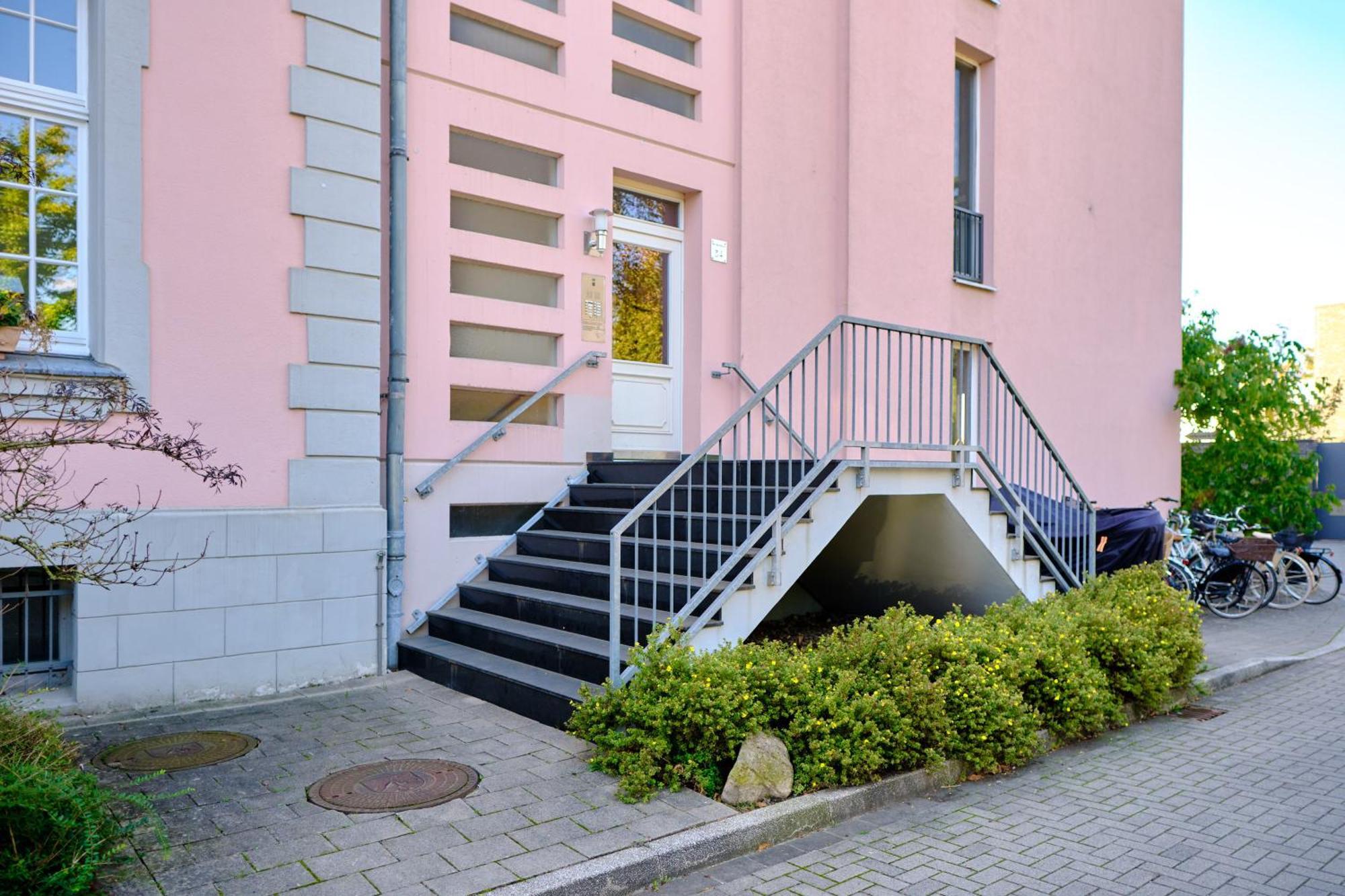 Historisches Deluxe Apartment Im Marianum 노이스 객실 사진