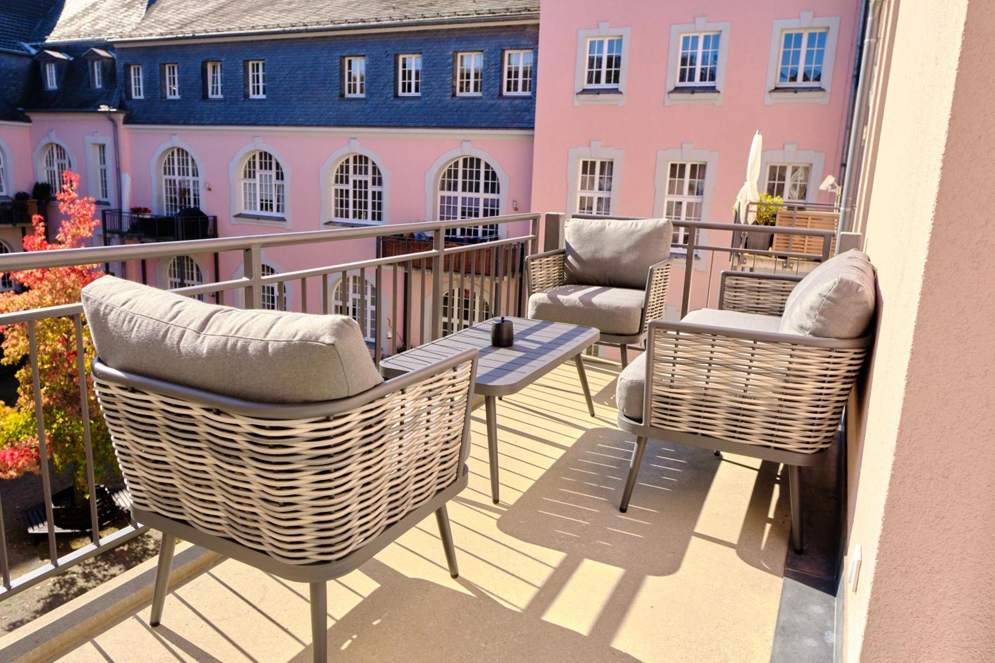 Historisches Deluxe Apartment Im Marianum 노이스 외부 사진