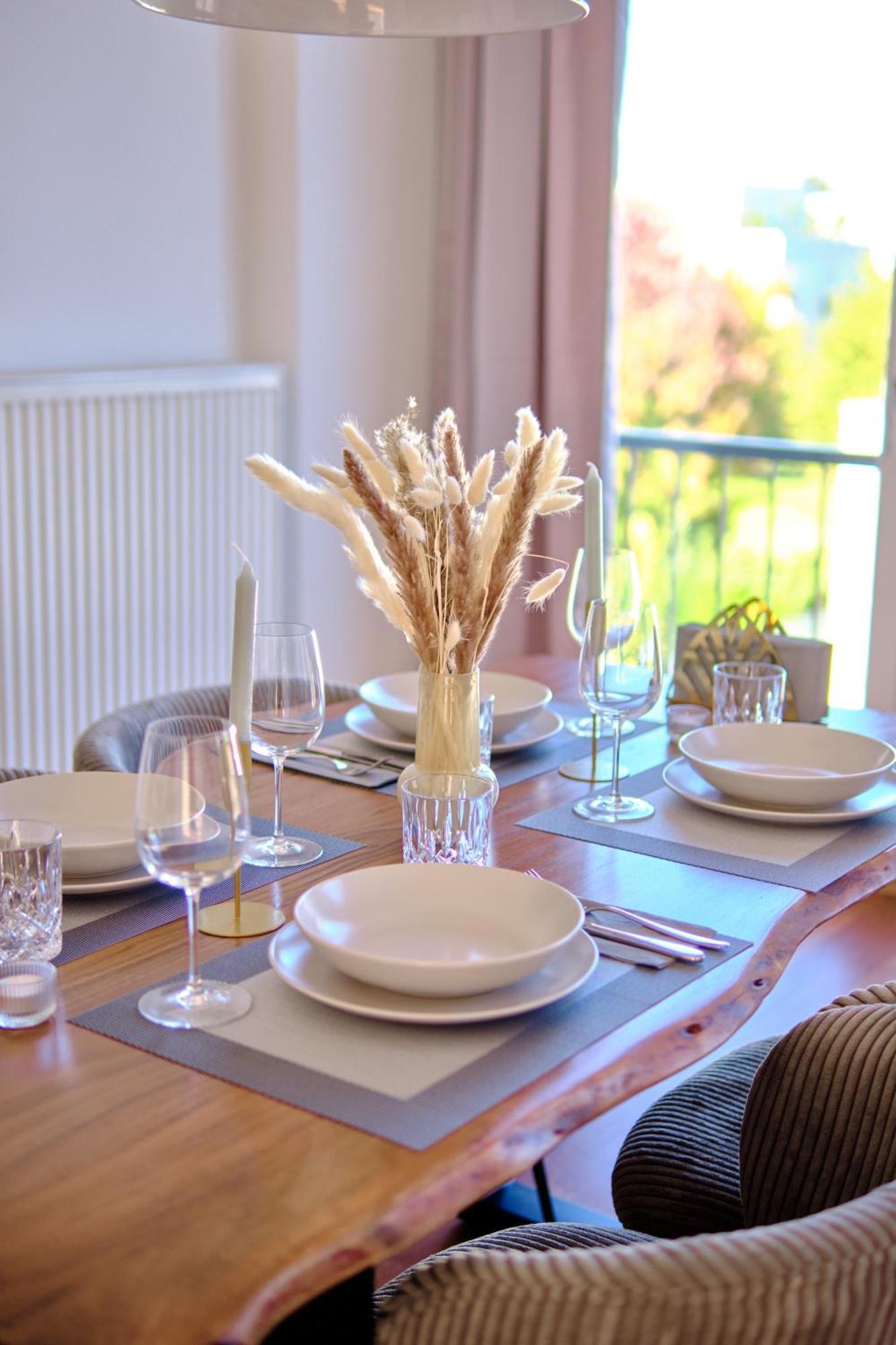 Historisches Deluxe Apartment Im Marianum 노이스 외부 사진